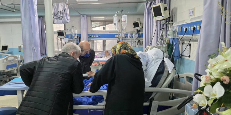 مدیرعامل موسسه هنرمندان پیشکسوت از عنایت بخشی عیادت کرد