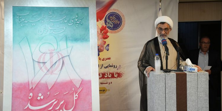 رونمایی از تابلو استاد جلیل رسولی برای کودکان میناب